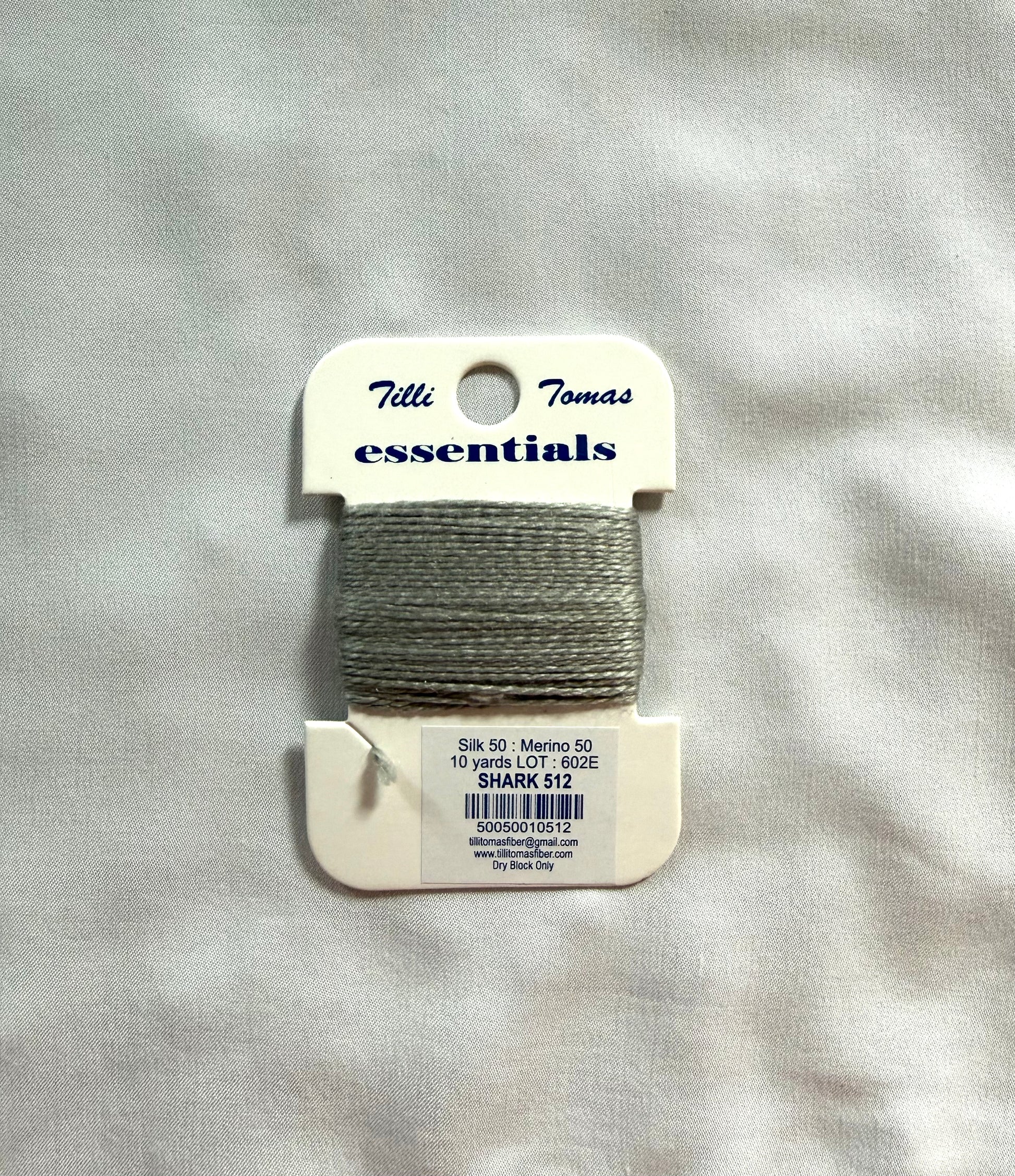 Essentials Card - Shark (512)