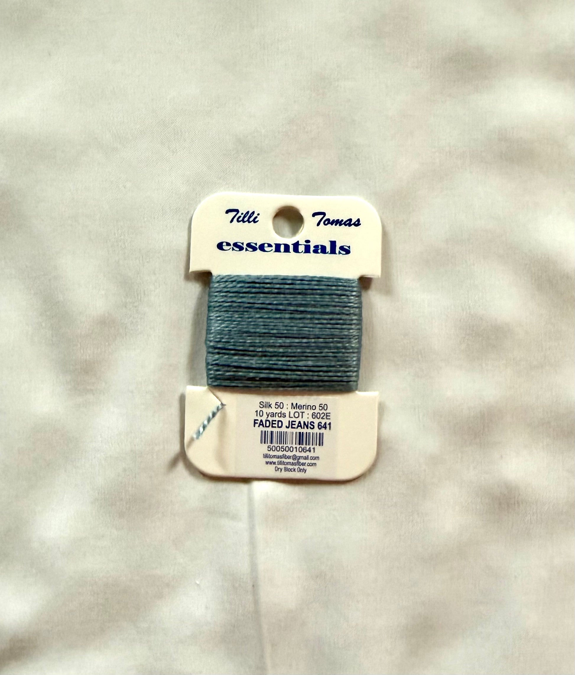 Essentials Card - Faded Jeans (641)