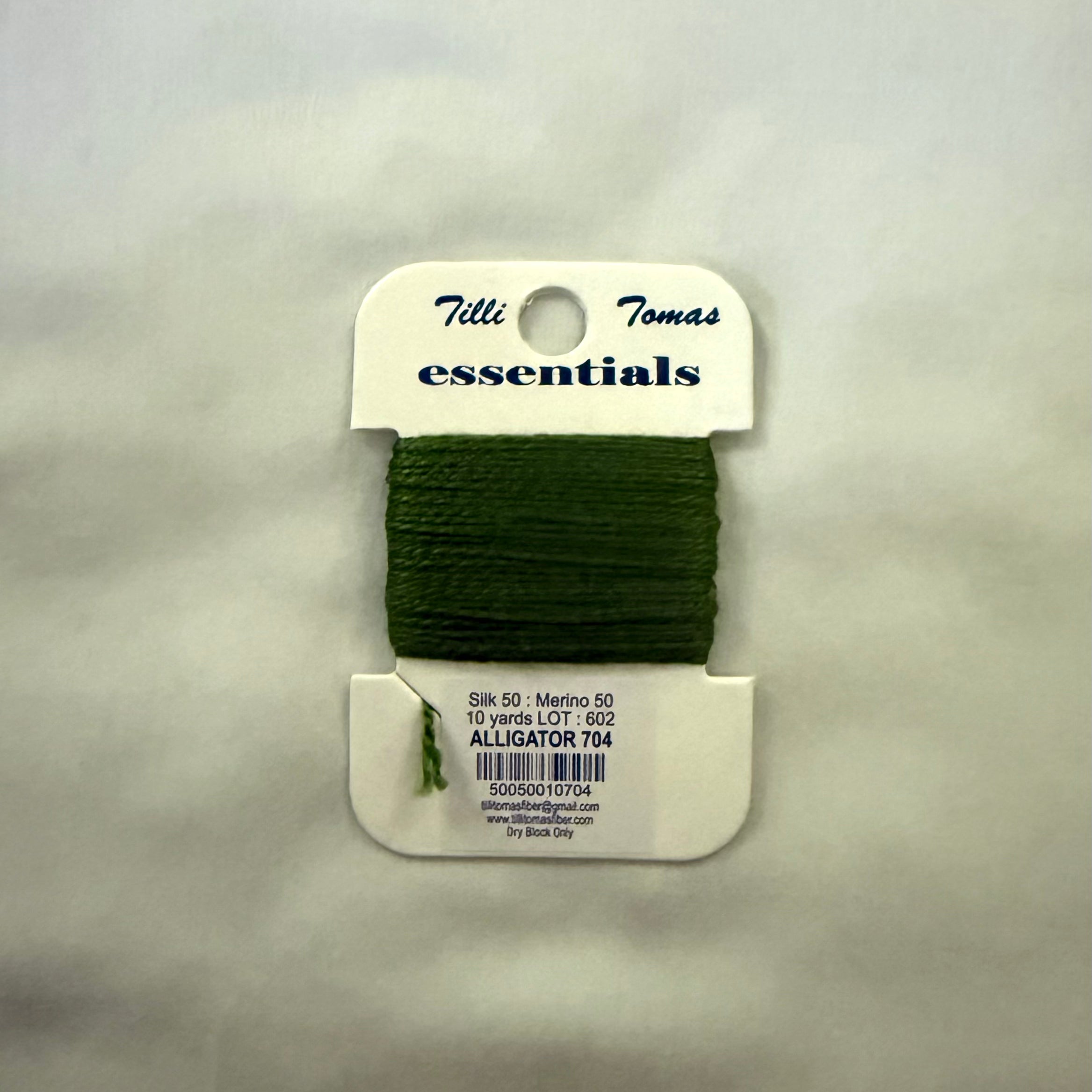 Essentials Card - Alligator (704)