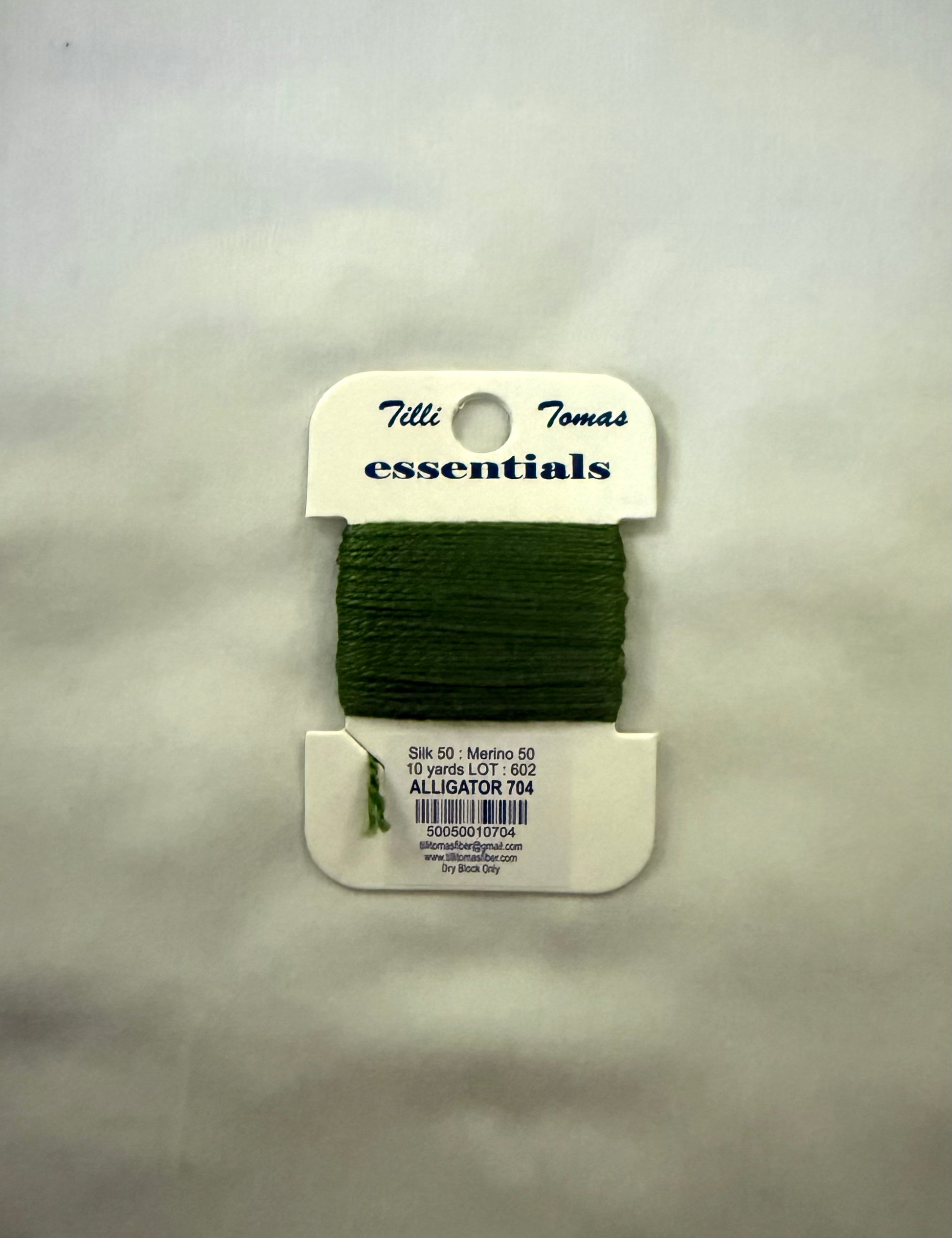 Essentials Card - Alligator (704)