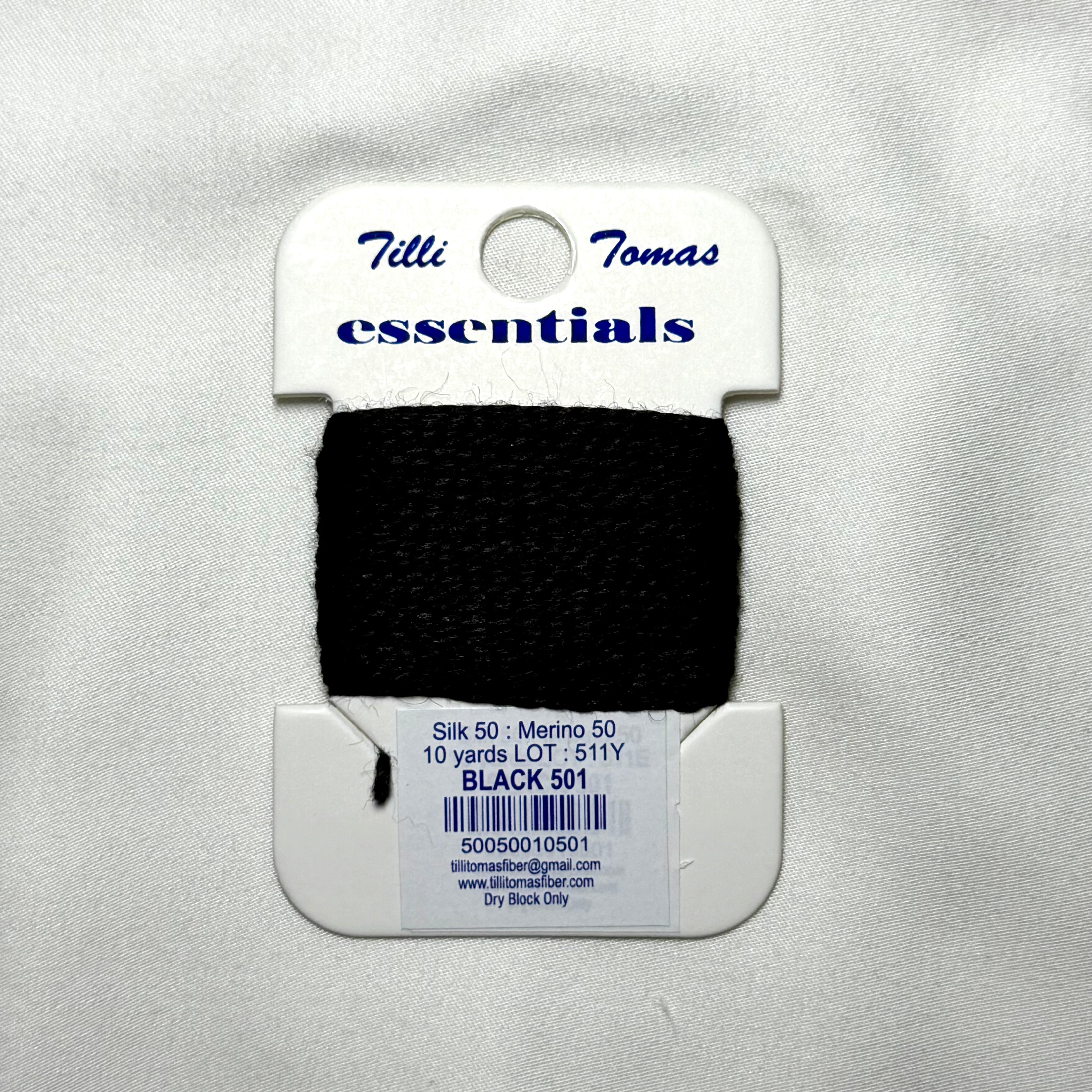Essentials Card - Black (501)