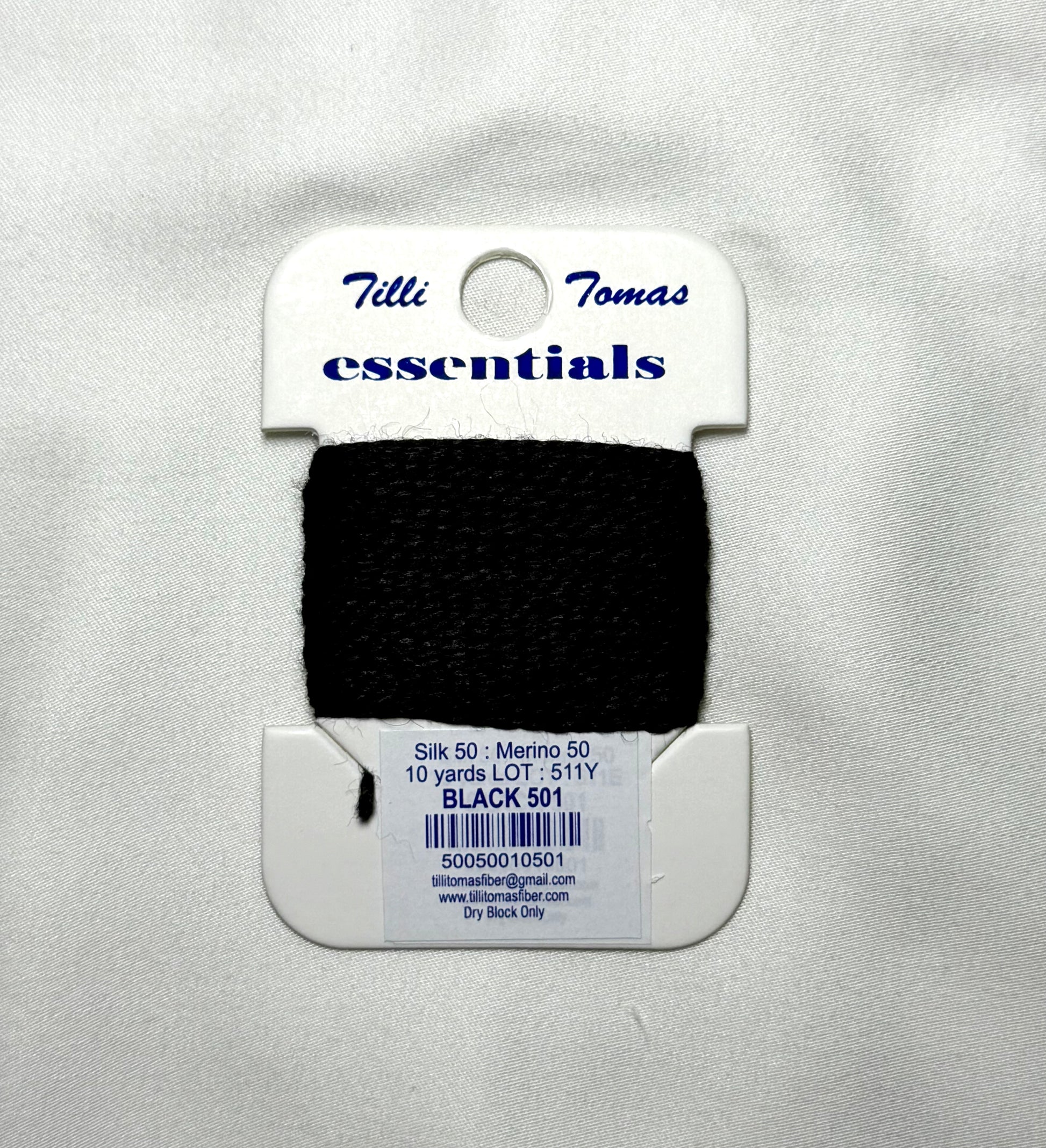 Essentials Card - Black (501)